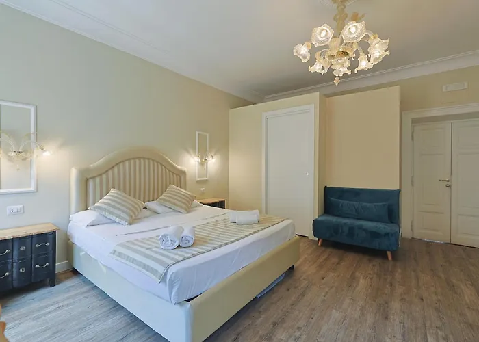 לינה וארוחת בוקר Piazza Di Spagna Art House Centro