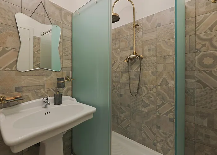 Piazza Di Spagna Art House Centro 3*