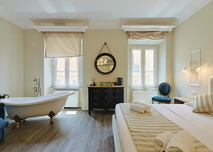 Piazza Di Spagna Art House Centro לינה וארוחת בוקר רומא