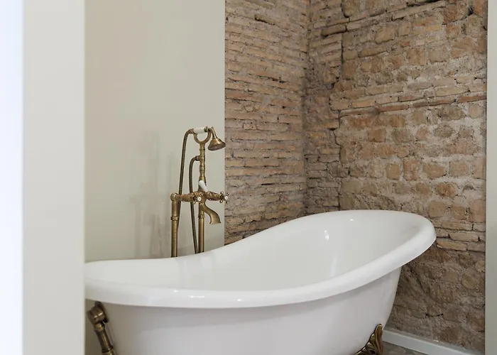 Piazza Di Spagna Art House Centro לינה וארוחת בוקר